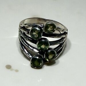 Elegant 925 Sterling Silver and Peridot Gemstone Ring